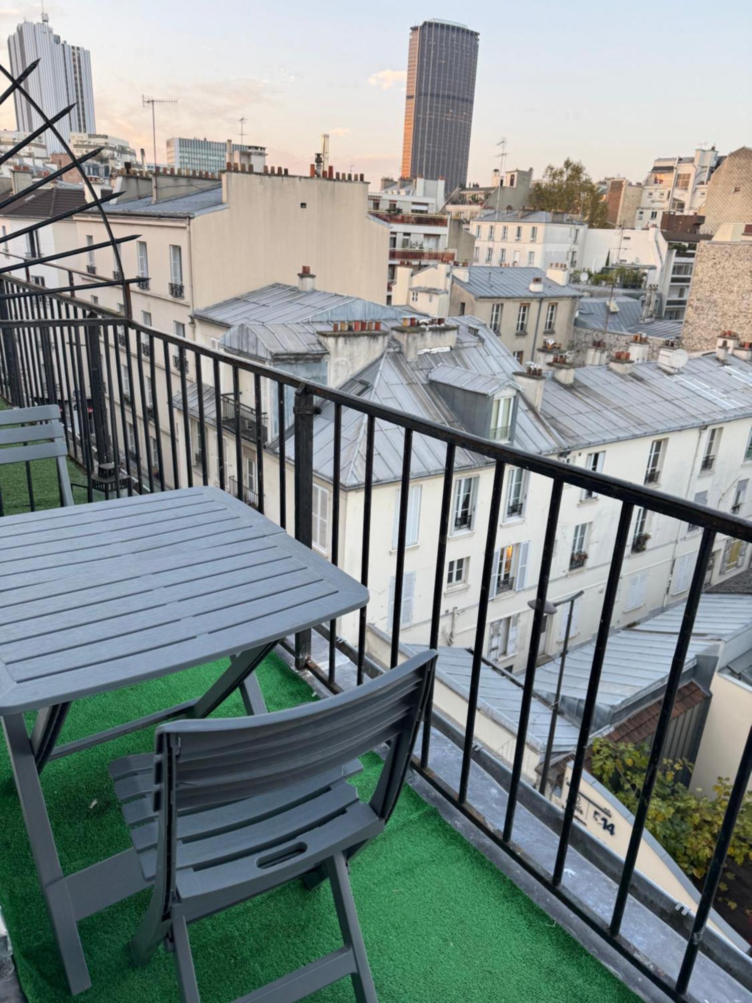 Fantastic & Terrace Montparnasse Apartment